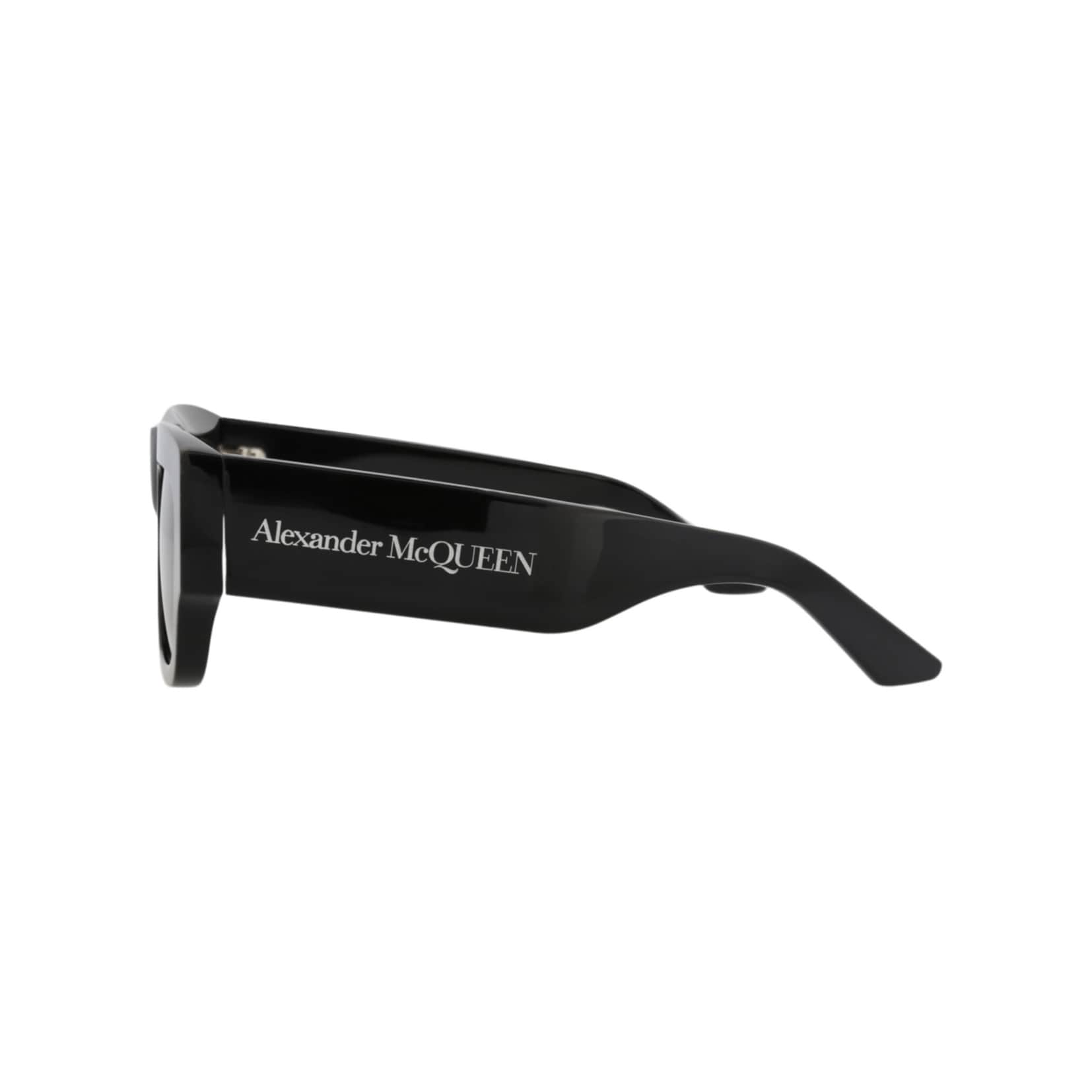 Alexander-McQueen-Square-Frame