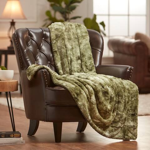 Chanasya Faux Fur Wolf Throw Blanket With Reversible Sherpa