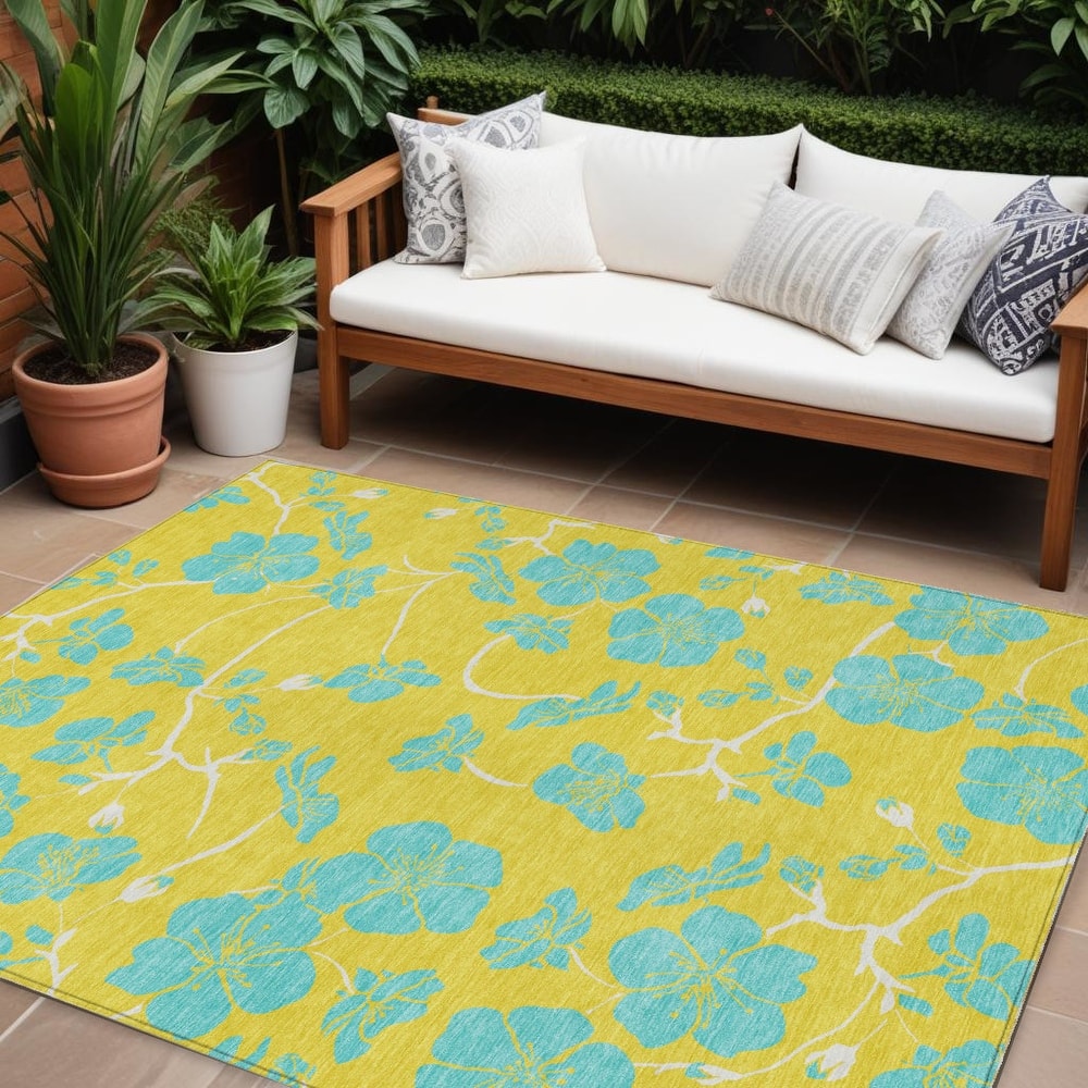 HomeRoots Floral Transitional Rectangle Outdoor Rug