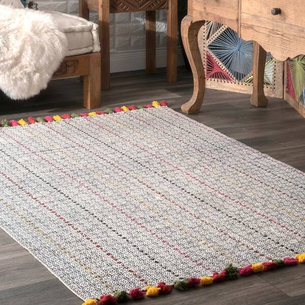 Shop Nuloom Modern Solid Cotton Fletcher Area Rug With Tassels Overstock 27994199