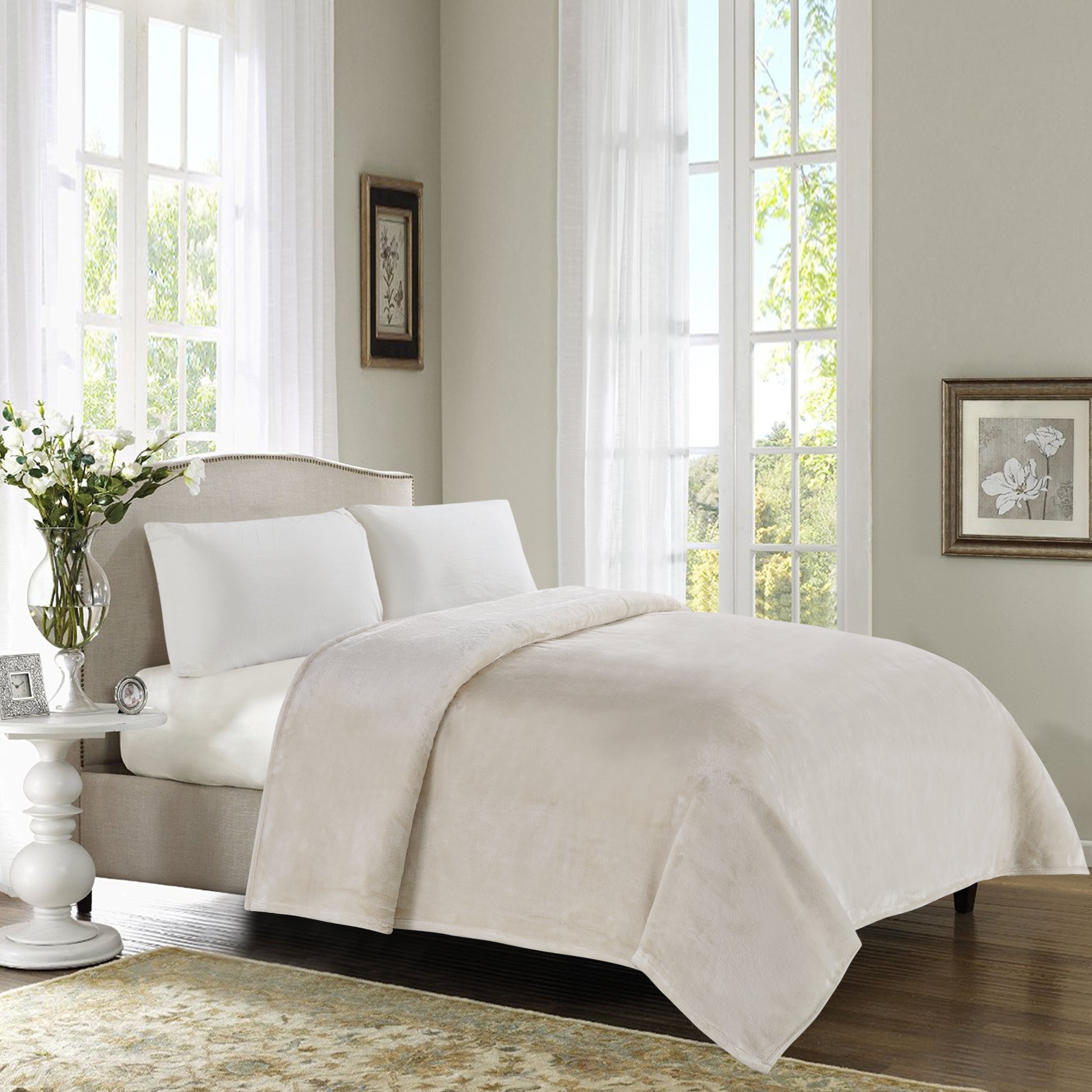 House and home plush blanket clearance