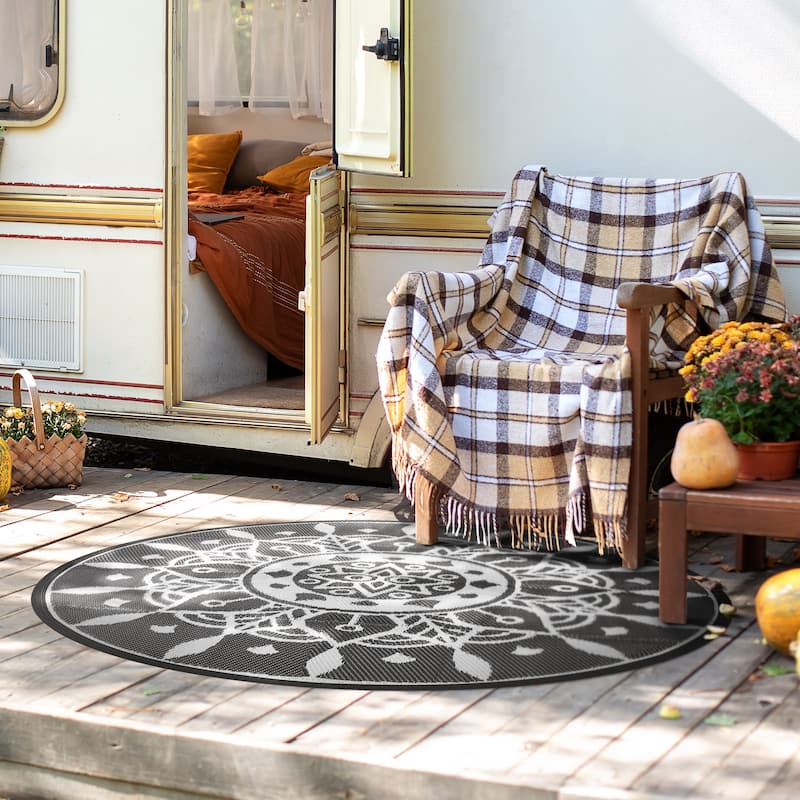 Outdoor5' x 5' Plastic Straw Reversible Rug for Decoration Garden, Backyard, Balcony