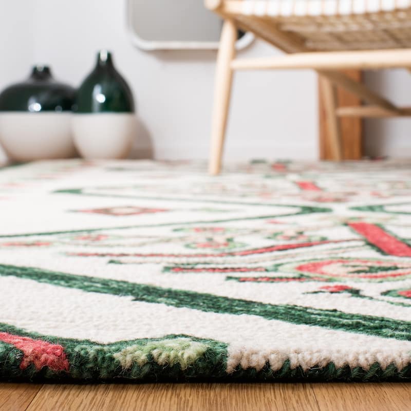 SAFAVIEH Handmade Aspen Giuseppina Boho Tribal Wool Rug