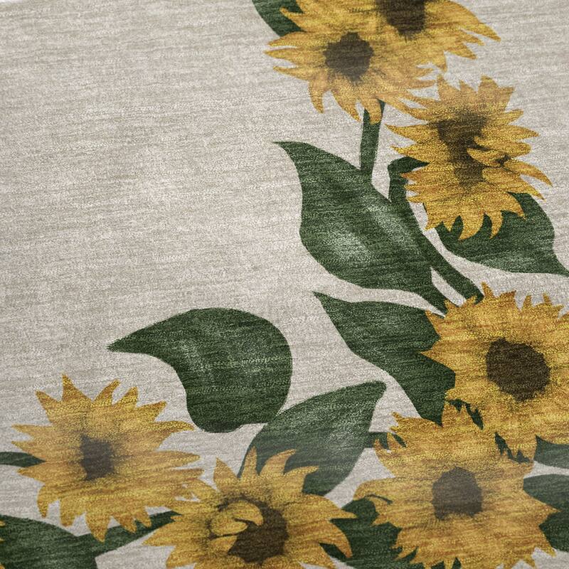 HomeRoots 50" X 70" Beige And Yellow Sunflower Floral Microfiber Plush Throw Blanket