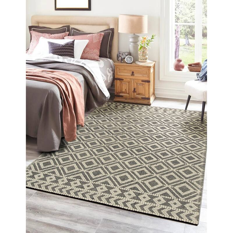 Ivory and Black Contemporary Geometric Durrie Kilim Area Rug - Modern and Chic Design