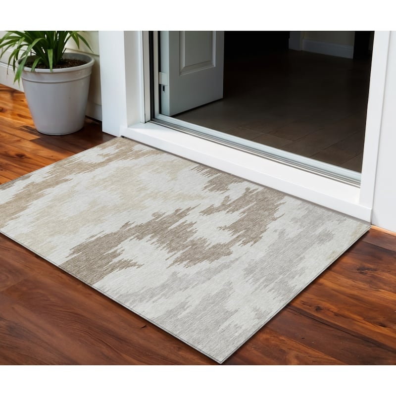 HomeRoots Abstract Transitional Rectangle Outdoor Rug - 3' x 5'