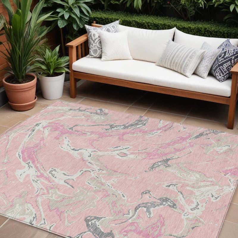 HomeRoots Abstract Transitional Rectangle Outdoor Rug - 10' X 14'