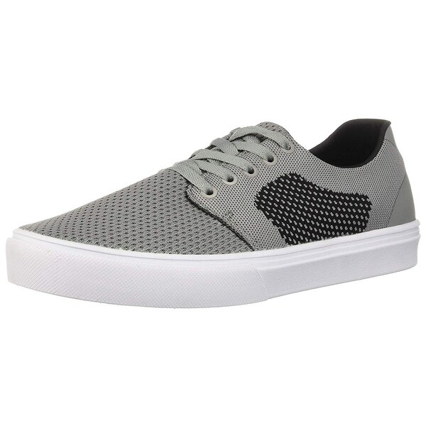 etnies stratus