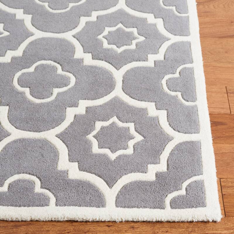 SAFAVIEH Handmade Chatham Franziska Modern Wool Rug