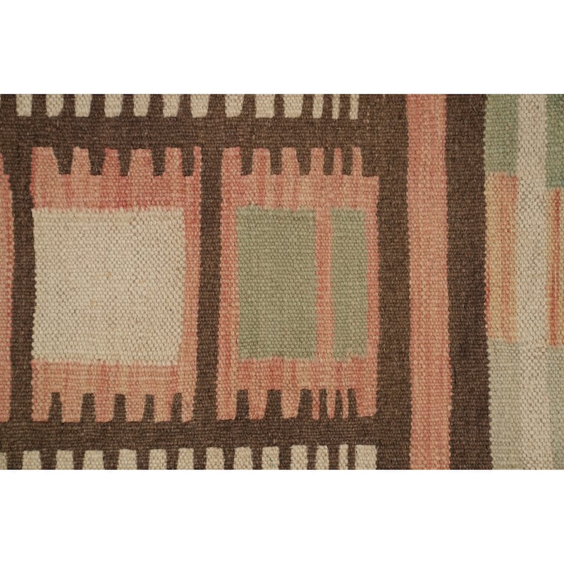 Hand Woven Southwestern Wool Multi-Colored Geometric Area Rug - 5' 10'' X 4' 1''
