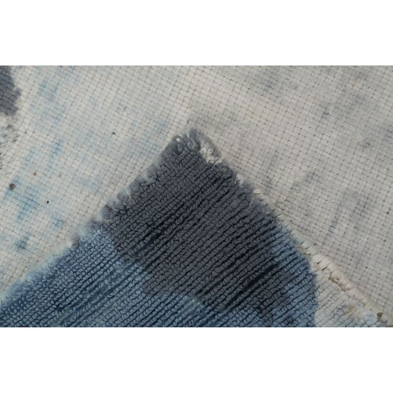 Hand Knotted Oriental Viscose Silk Carpet Modern Animal Pictorial Navy Blue & Blues Modern Area Rug - 7' 11'' X 5' 6''