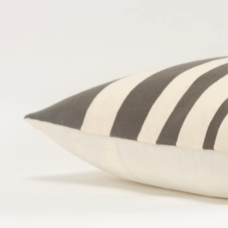 Rizzy Home Transitional Down Filled Decorative Pillow 20" x 20"