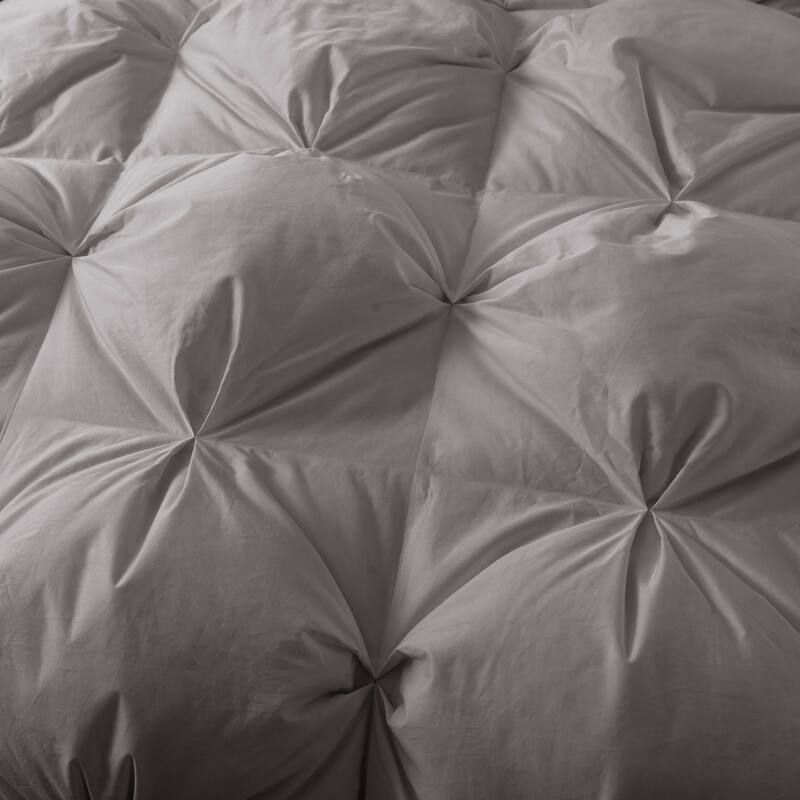 Luxury Pintuck Stitch White Duck Down Comforter