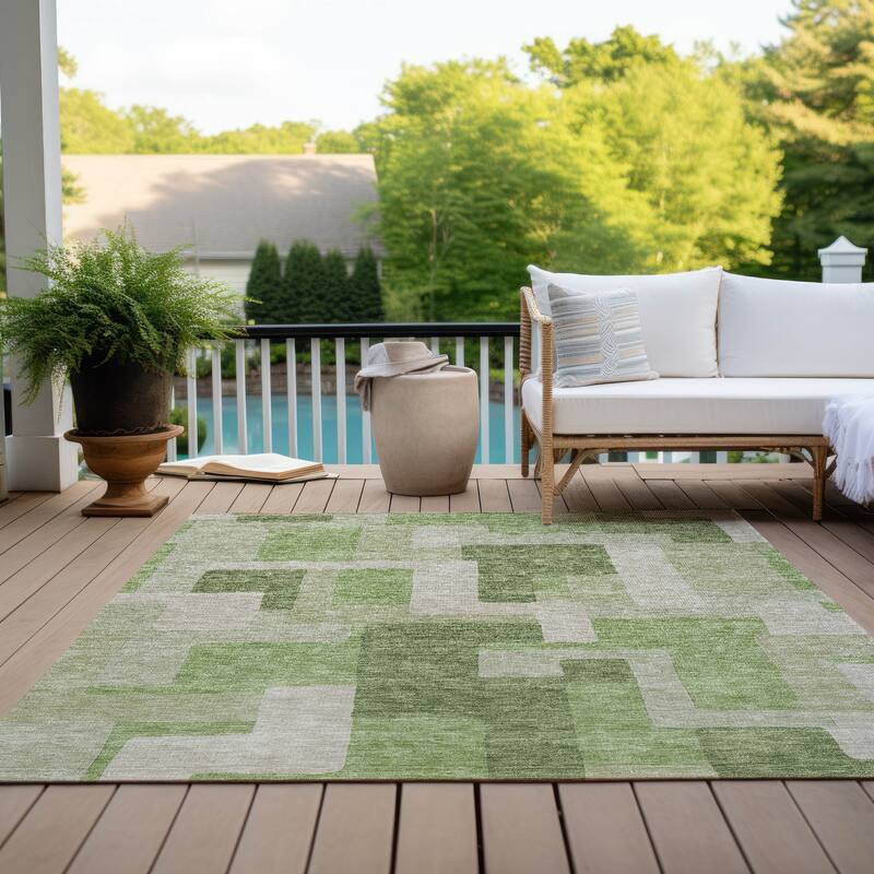 Machine Washable Indoor/ Outdoor Contempoary Blocks Chantille Rug