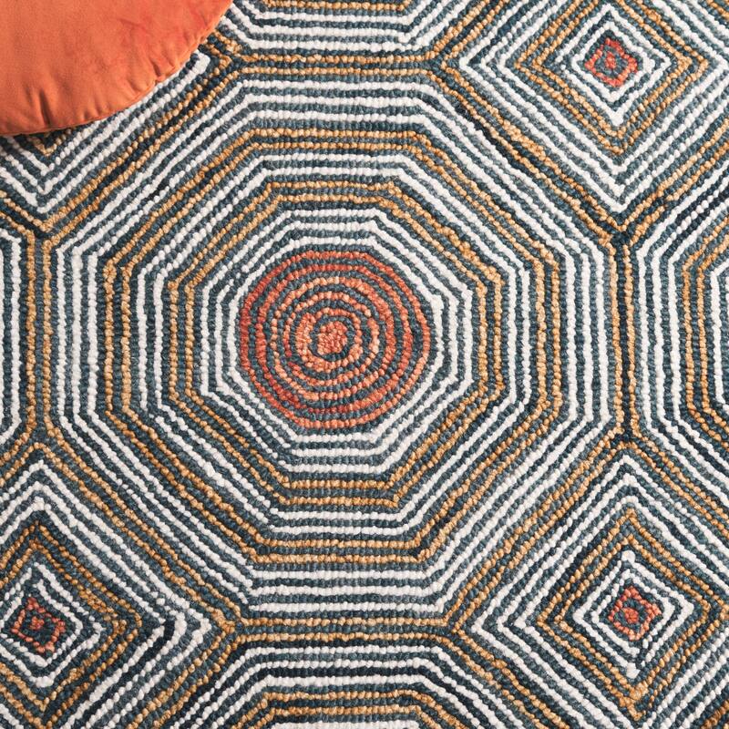 SAFAVIEH Handmade Micro-Loop Hiltrud Modern Wool Rug