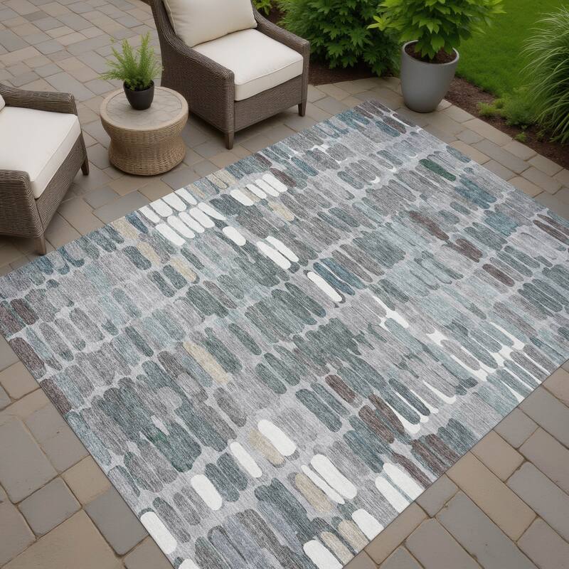 Machine Washable Indoor/ Outdoor Modern Caps Chantille Rug - Gray - 8' x 10'