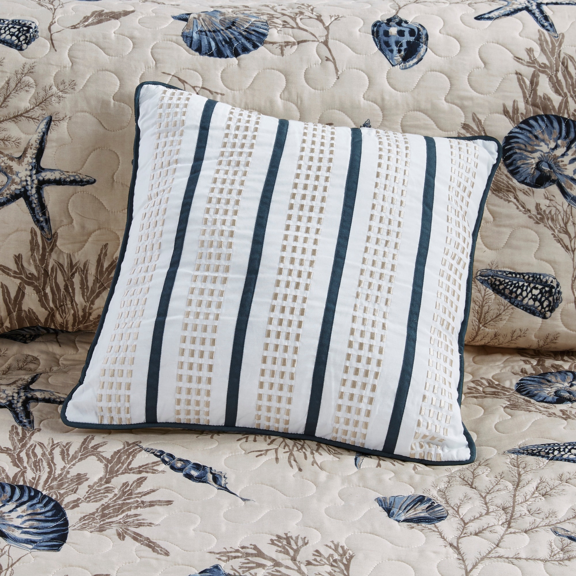 Madison Park Bayside Coverlet Set