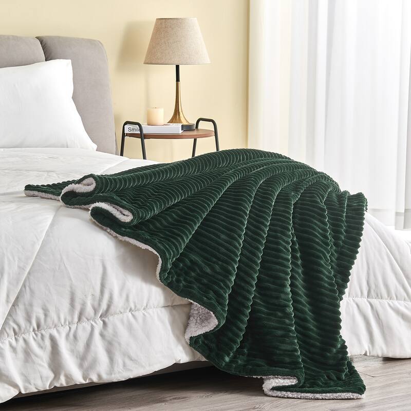 Luxurious Ribbed Texture Reversible Sherpa Blanket
