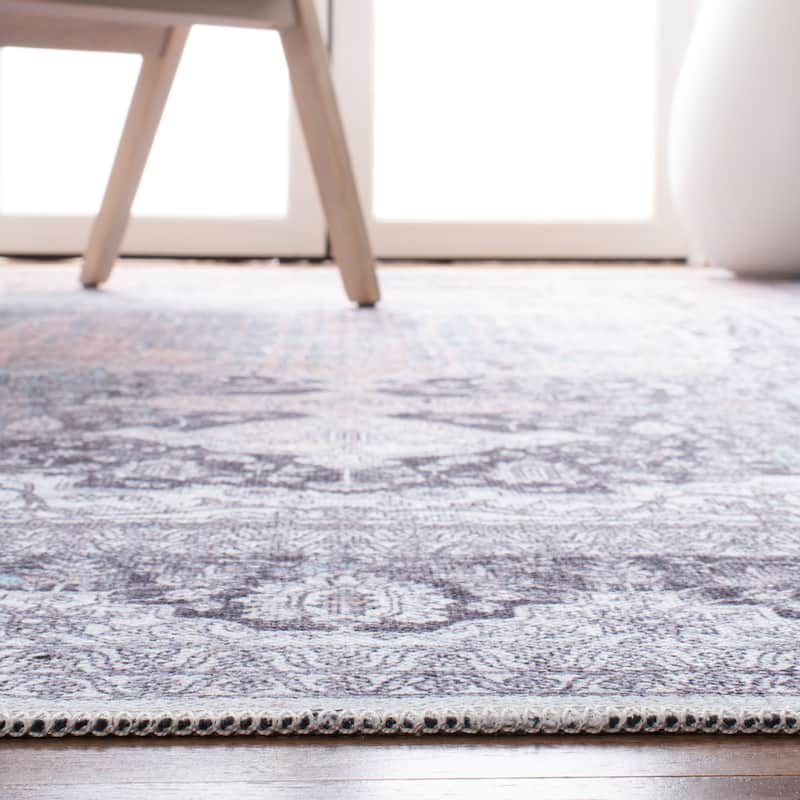 SAFAVIEH Serapi Machine Washable Ottilie Shabby Chic Distressed Rug