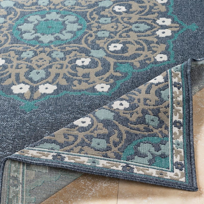 Erminio Medallion Indoor/ Outdoor Area Rug - 8'9" x 12'9"