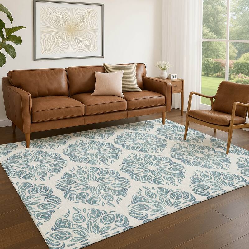 Machine Washable Indoor/ Outdoor Damask Pearl Chantille Rug