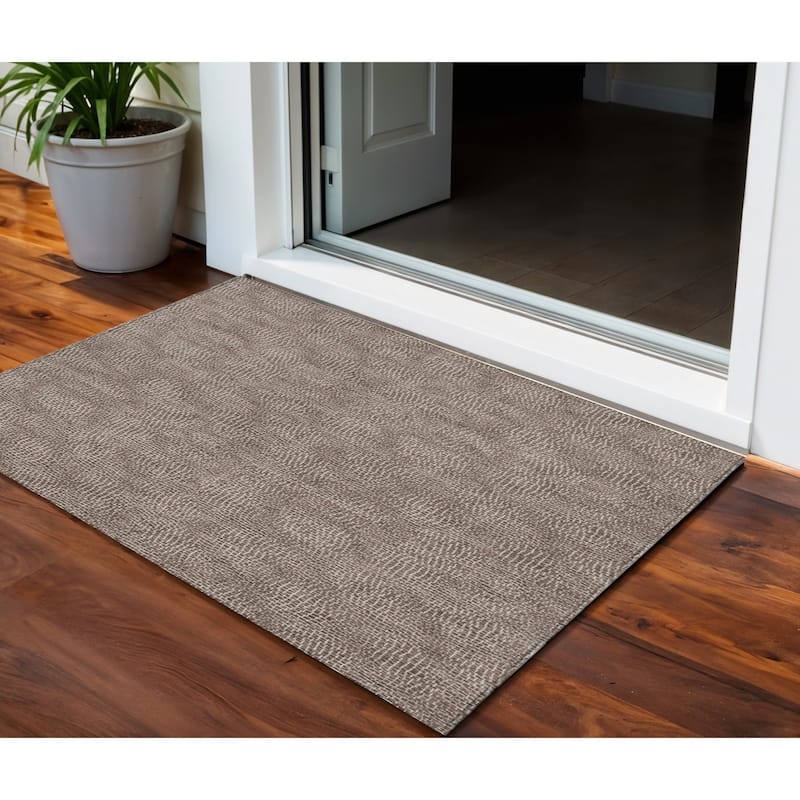 HomeRoots Geometric Transitional Rectangle Outdoor Rug - 3' x 5'