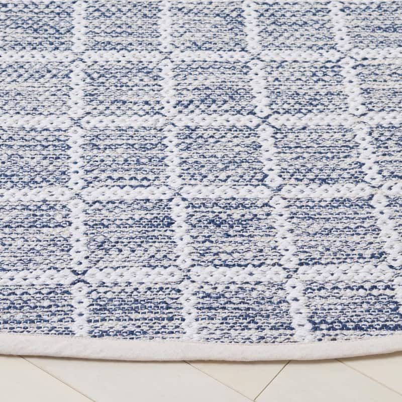 SAFAVIEH Handmade Montauk Huldis Casual Cotton Rug