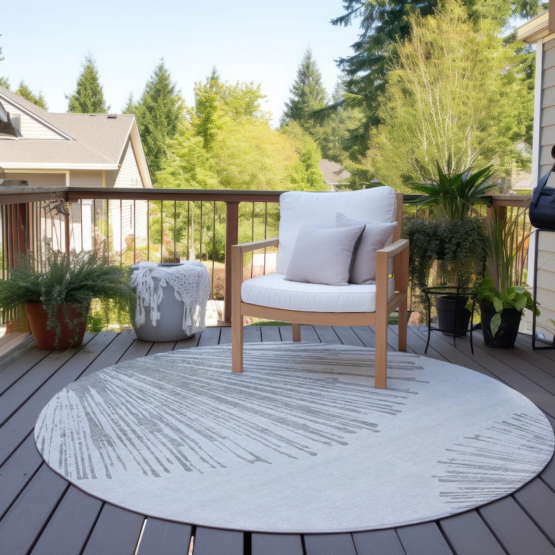 Machine Washable Indoor/ Outdoor Chantille Contemporary Burst Rug