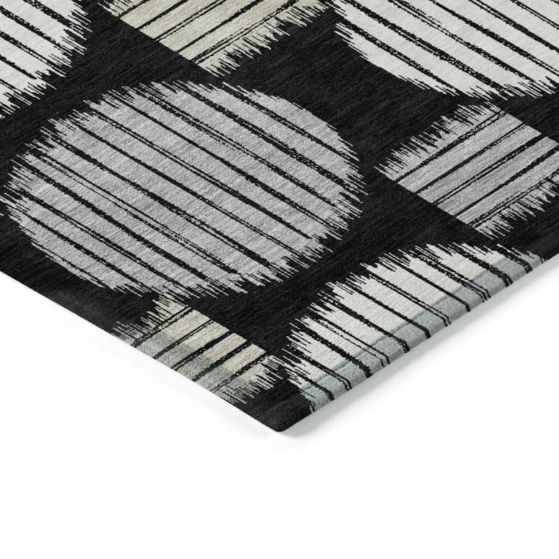 Machine Washable Indoor/ Outdoor Chantille Contemporary Dotty Rug