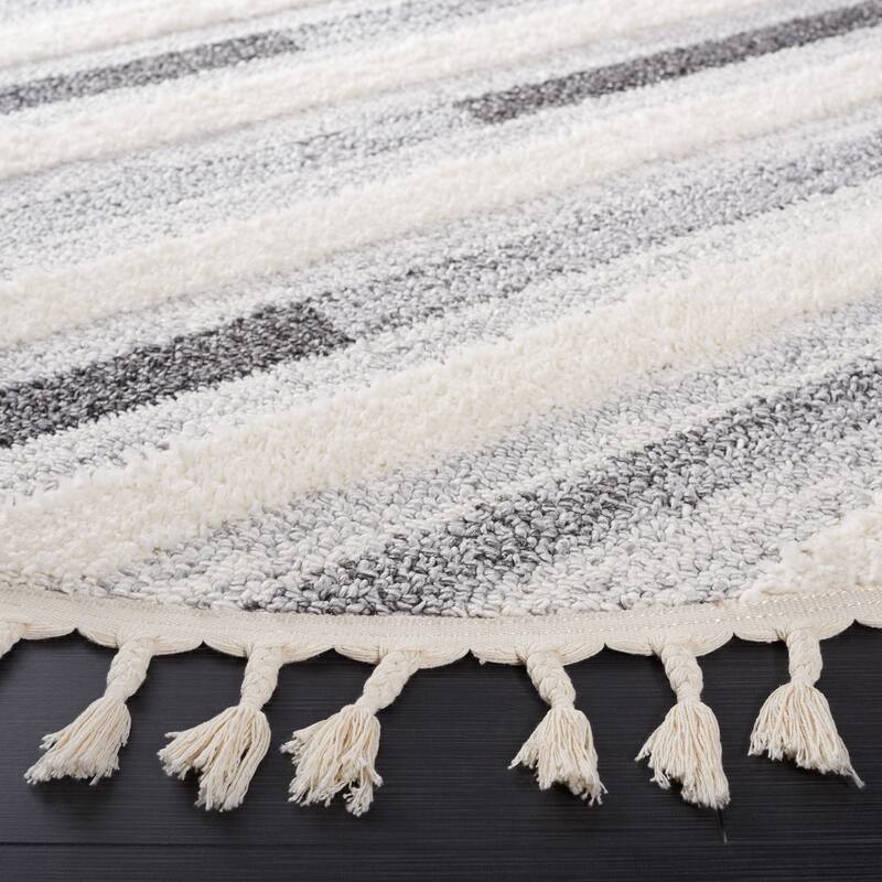 SAFAVIEH, Moroccan Tassel Shag Eathel 2-inch Thick Rug