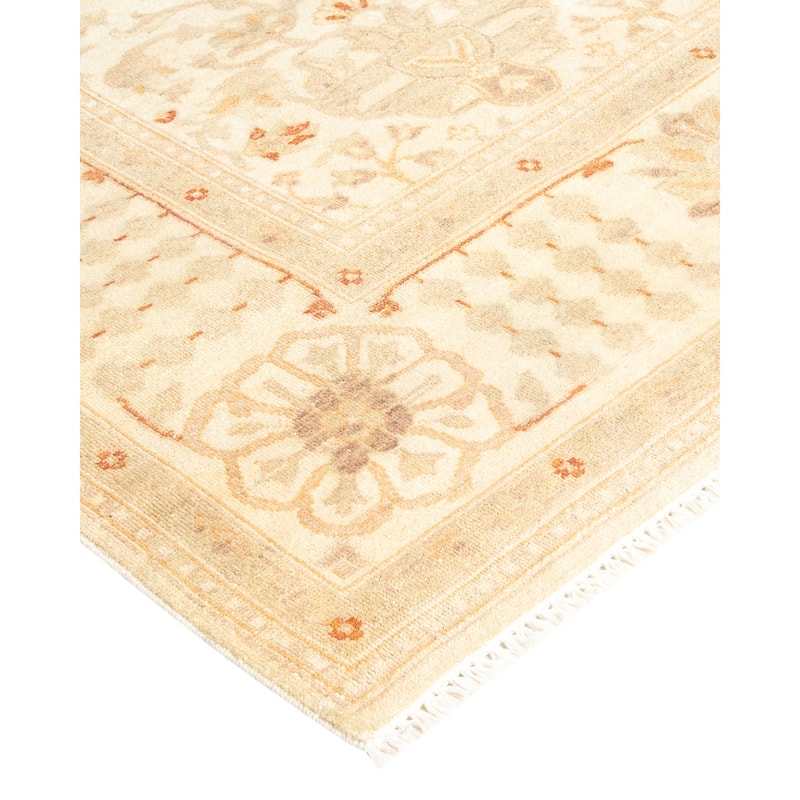 Overton Hand Knotted Wool Traditional Oriental Ivory Area Rug - 4' x 6'