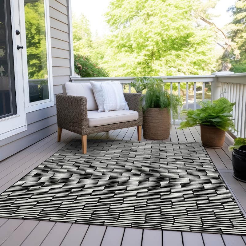 Machine Washable Indoor/ Outdoor Chantille Stripe Blocks Rug - Black - 2'6" x 3'10"