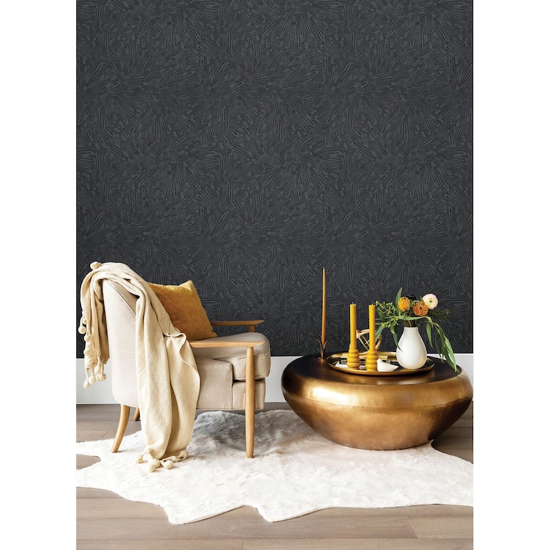 Advantage Agassiz Black Burst Wallpaper