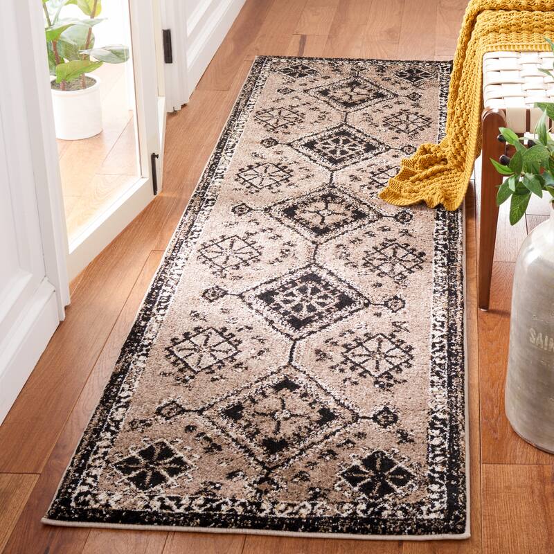 SAFAVIEH Vintage Hamadan Graine Traditional Rug - 2'3" x 8' Runner - Brown/Black