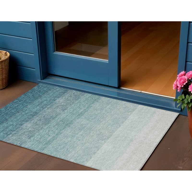 HomeRoots Ombre Transitional Rectangle Outdoor Rug - 3' x 5'