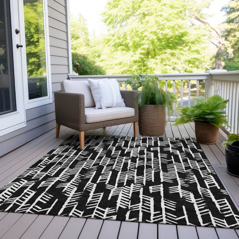 Machine Washable Indoor/ Outdoor Chantille Modern Arrows Rug - Black - 10' x 14'