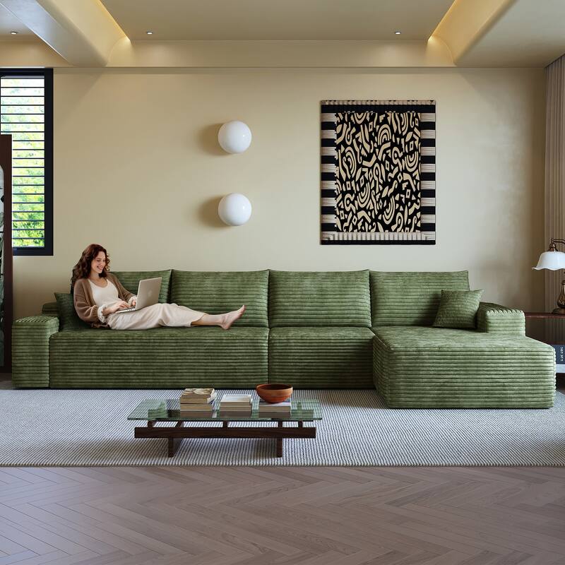 Sofa 135-in Casual Green 4 -seater Right Sectional - 8' x 10'