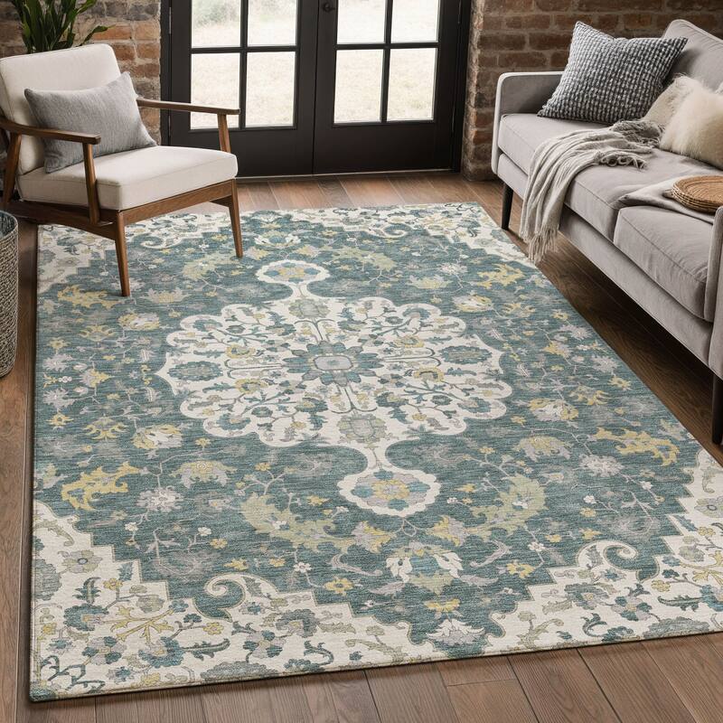 Machine Washable Indoor/ Outdoor Traditional Indore Chantille Rug