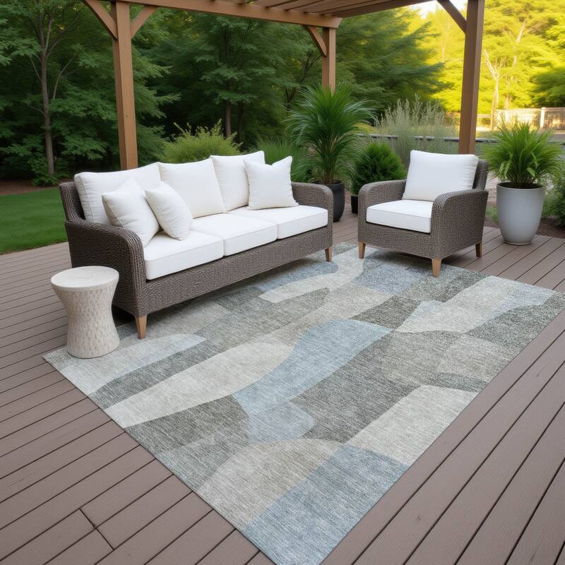 Machine Washable Indoor/ Outdoor Contemporary Layers Chantille Rug