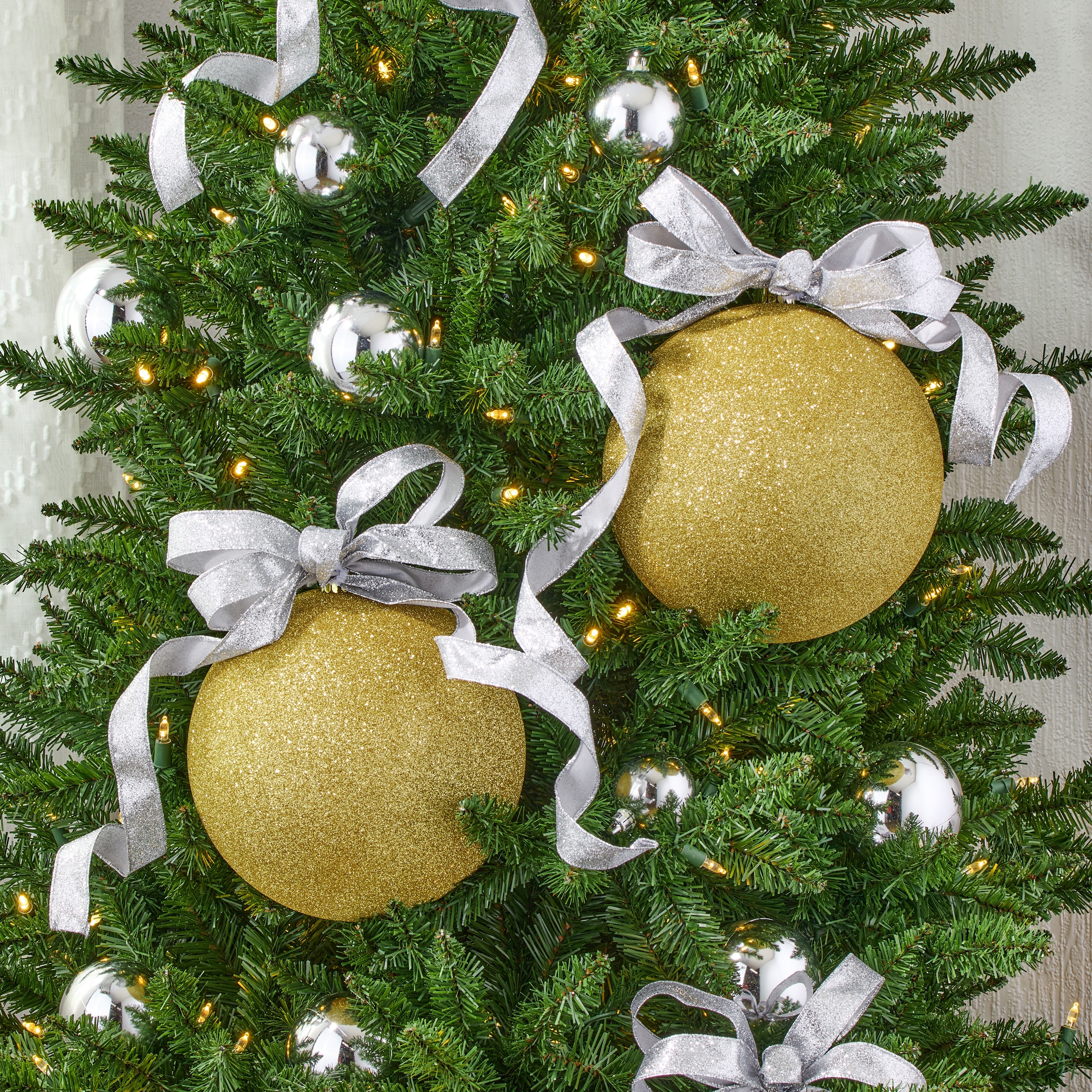 200mm Shatterproof Plastic Glitter Ball Set of 2