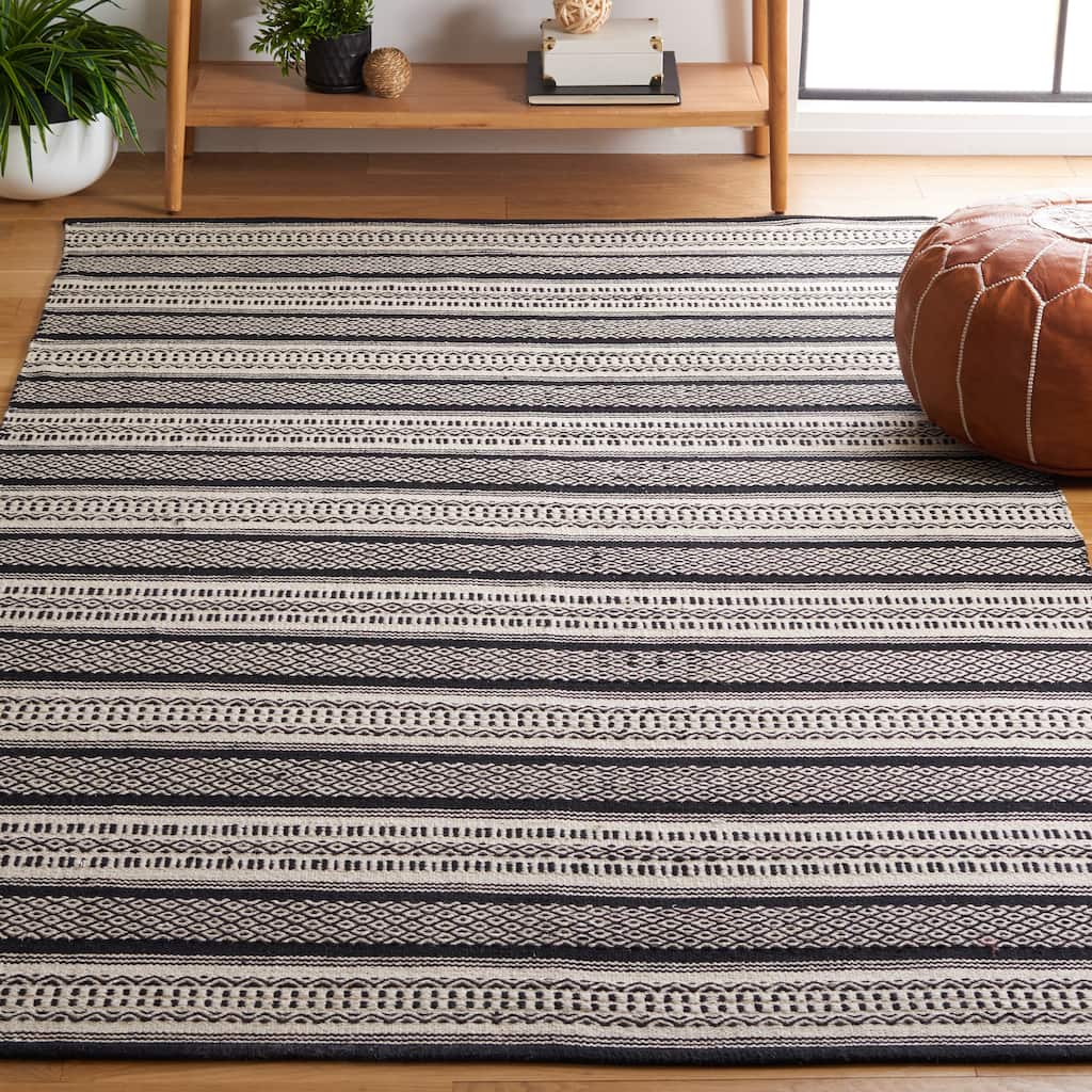 SAFAVIEH Handmade Montauk Ines Stripe Rug