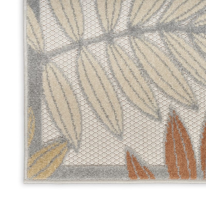HomeRoots Contemporary Rectangle Outdoor Rug - 4' X 6'
