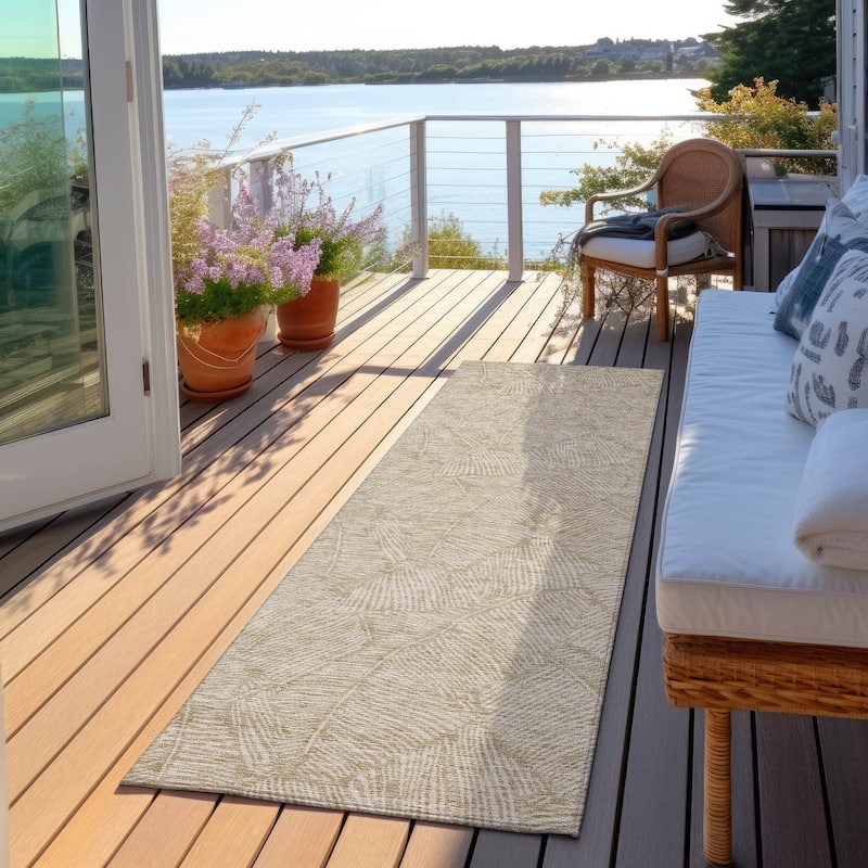Machine Washable Indoor/ Outdoor Chantille Tropical Palm Rug - Taupe - 2'3" x 7'6"