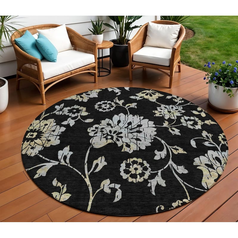 HomeRoots Floral Transitional Rectangle Outdoor Rug - 8' Round