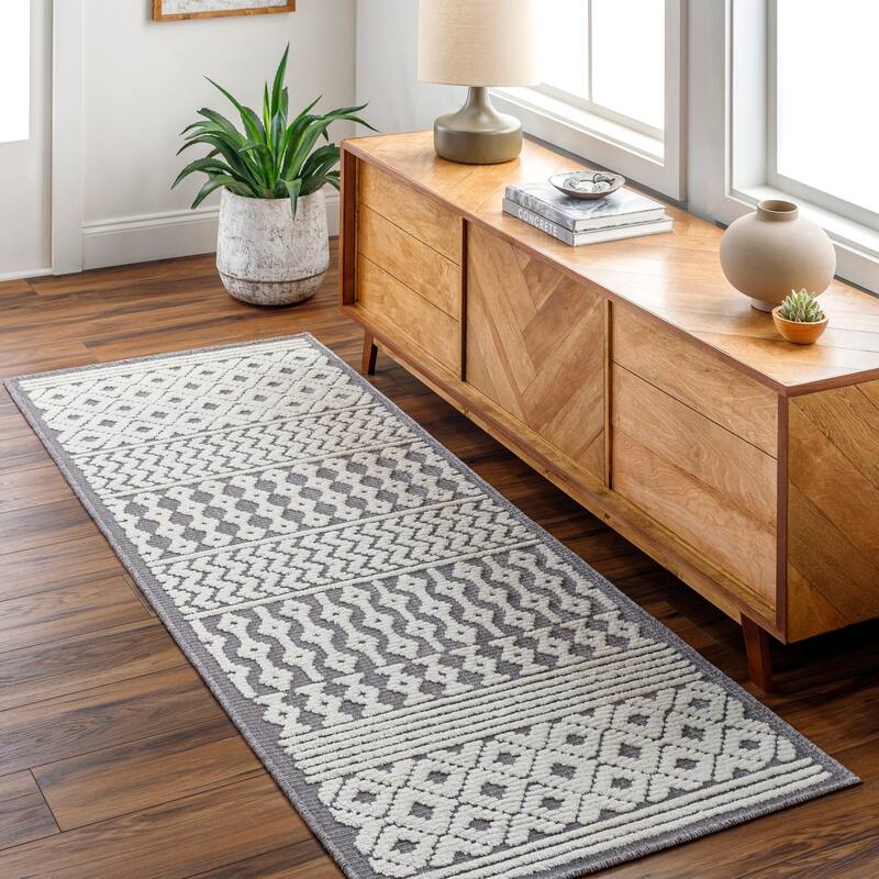 Livabliss Engton Chevron Stripe Machine Washable Area Rug