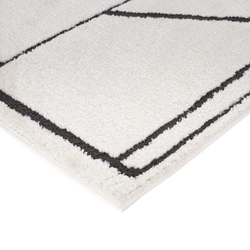 HomeRoots Geometric Rectangle Area Rug