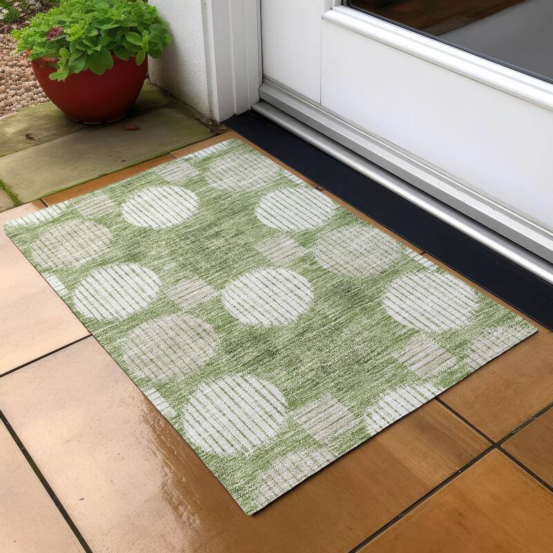Machine Washable Indoor/ Outdoor Chantille Contemporary Dotty Rug - Green - 1'8" x 2'6"