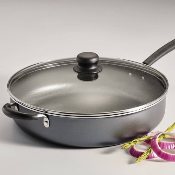 https://ak1.ostkcdn.com/images/products/is/images/direct/ca95fc7542a09505ab6fdbaec15abc18e18a2113/Tramontina-PrimaWare-5-Quart-Nonstick-Covered-Jumbo-Cooker-Steel-Gray.jpg?impolicy=medium