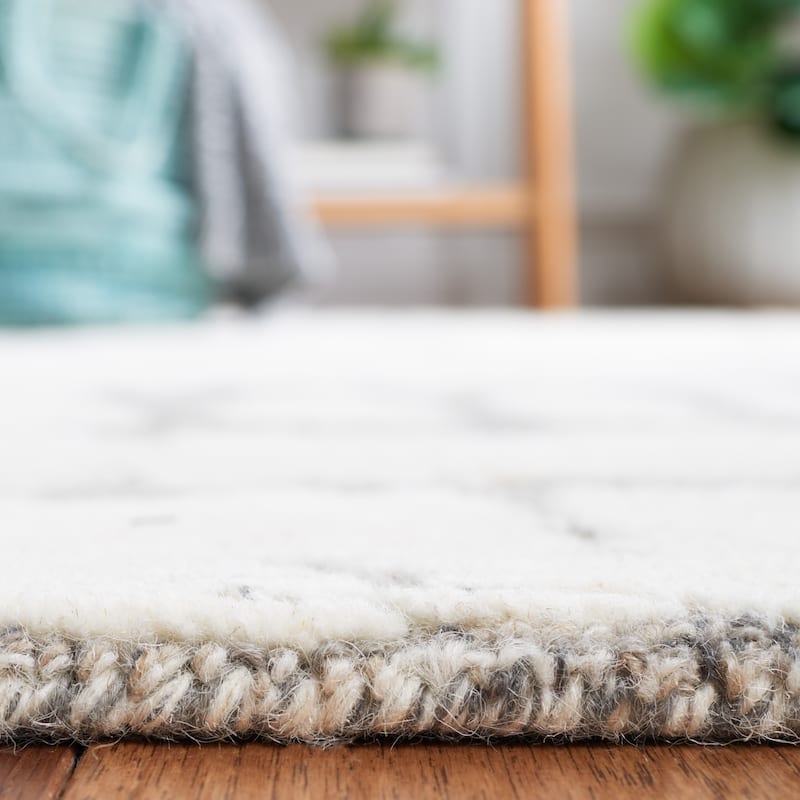 Martha Stewart by SAFAVIEH, Handmade Siun Abstract Wool Rug