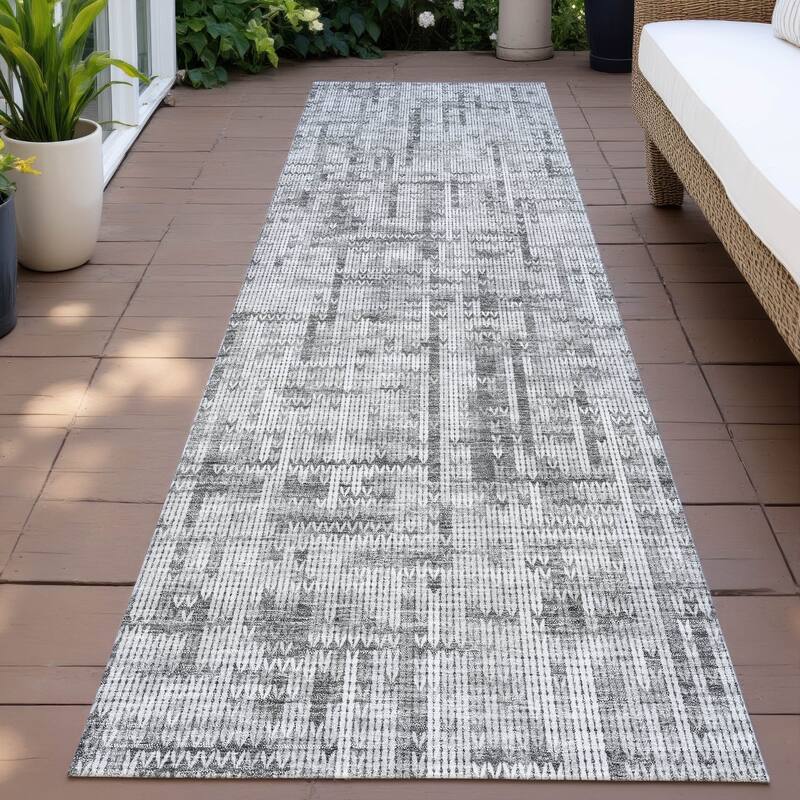 Machine Washable Indoor/Outdoor Modern Crosshatch Chantille Rug - Gray - 2'3" x 7'6"